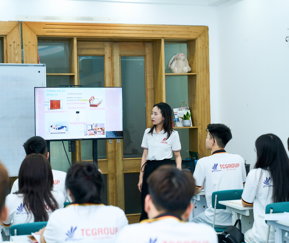 LỚP HỌC THANH CÚC